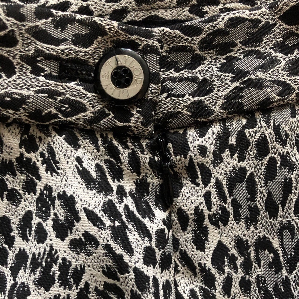 Lily & Taylor leopard print fitted Pencil Skirt - Picture 4 of 4